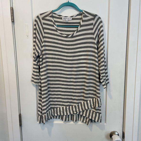 Meri Skye Tops - Meri Skye Top Womens Plus 1X Striped Print asymmetrical ruffle hem